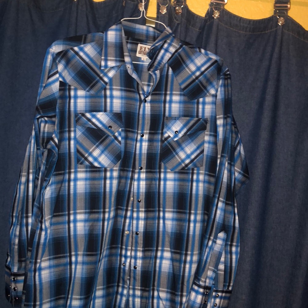 Very Good Looking Button Up